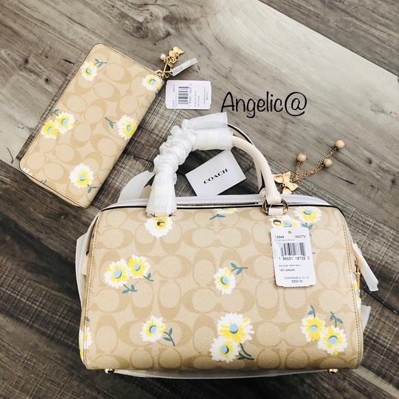 SOLD!!!Coach Daisy purse and wallet set - Picture 3 of 16